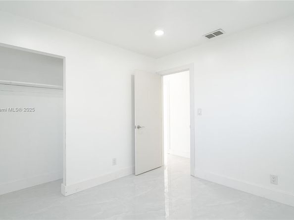 1360 SW 6th Ter, Deerfield Beach FL 33441