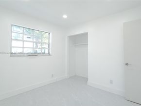 1360 SW 6th Ter, Deerfield Beach FL 33441