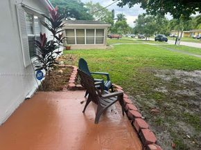 1517 NW 58th Ave, Margate FL 33063