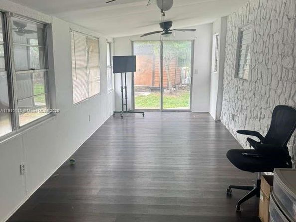 1517 NW 58th Ave, Margate FL 33063