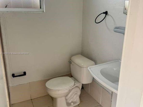 1517 NW 58th Ave, Margate FL 33063