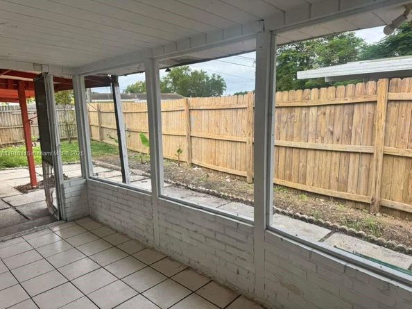 1517 NW 58th Ave, Margate FL 33063