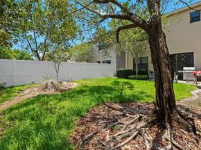 659 NE 191st St, Miami FL 33179