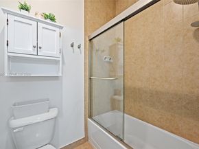 659 NE 191st St, Miami FL 33179