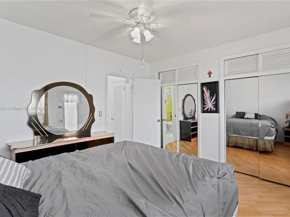 1030 SW 11th St 8M, Hallandale Beach FL 33009