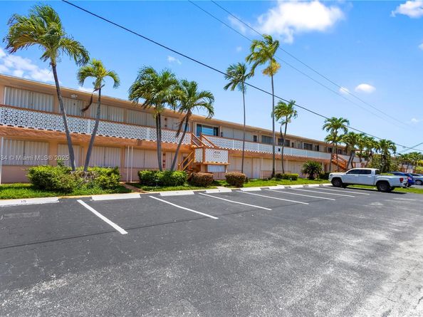 1030 SW 11th St 8M, Hallandale Beach FL 33009