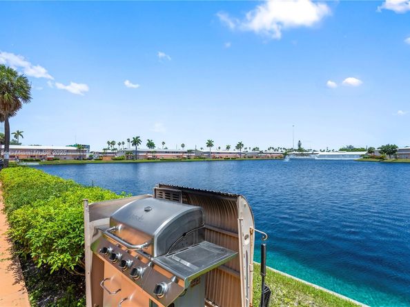 1030 SW 11th St 8M, Hallandale Beach FL 33009