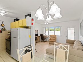 1030 SW 11th St 8M, Hallandale Beach FL 33009