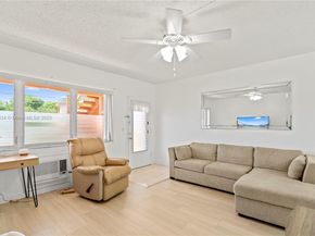 1030 SW 11th St 8M, Hallandale Beach FL 33009