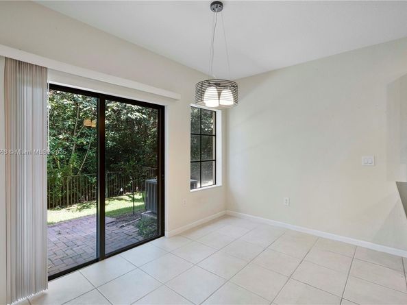 6116 E Grand Cypress Cir E, Coconut Creek FL 33073