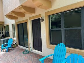 6116 E Grand Cypress Cir E, Coconut Creek FL 33073