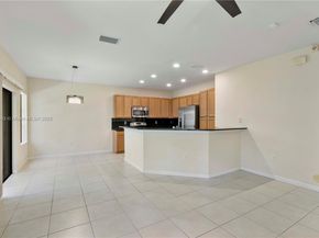 6116 E Grand Cypress Cir E, Coconut Creek FL 33073
