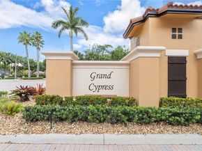 6116 E Grand Cypress Cir E, Coconut Creek FL 33073
