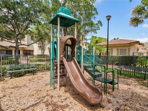 6116 E Grand Cypress Cir E, Coconut Creek FL 33073