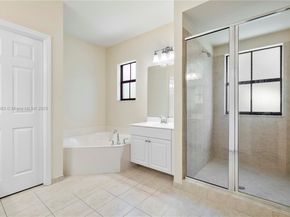 6116 E Grand Cypress Cir E, Coconut Creek FL 33073