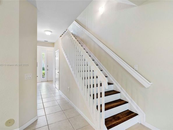 6116 E Grand Cypress Cir E, Coconut Creek FL 33073