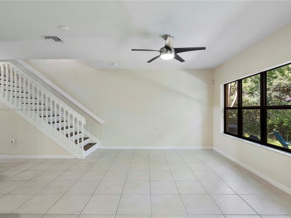 6116 E Grand Cypress Cir E, Coconut Creek FL 33073