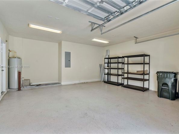6116 E Grand Cypress Cir E, Coconut Creek FL 33073