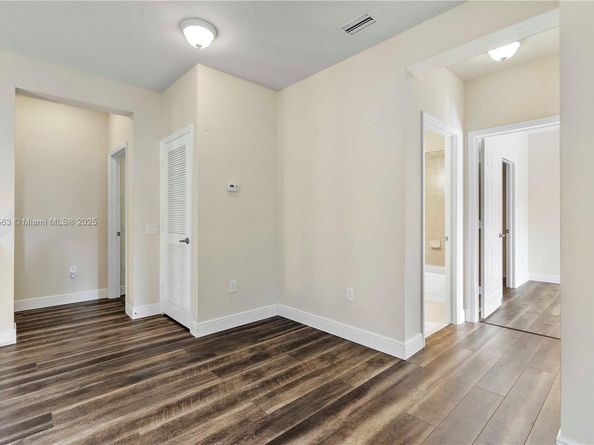 6116 E Grand Cypress Cir E, Coconut Creek FL 33073