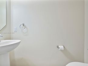 6116 E Grand Cypress Cir E, Coconut Creek FL 33073
