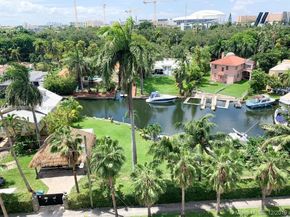 816 NW 11th St 801, Miami FL 33136