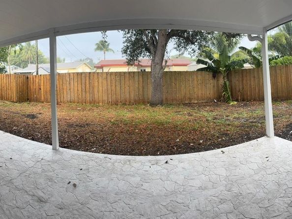3193 Taft St, Hollywood FL 33021