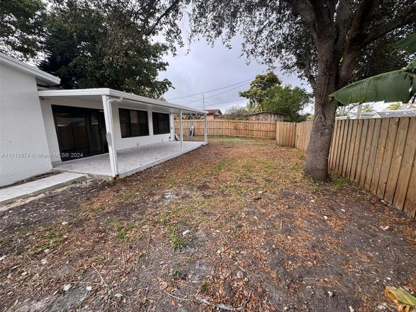 3193 Taft St, Hollywood FL 33021
