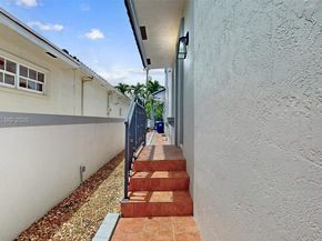 1131 Stillwater Dr, Miami Beach FL 33141