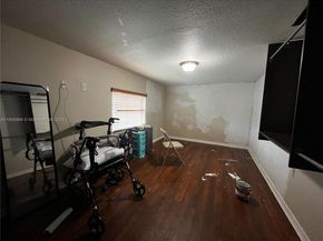 5730 Charleston St, Hollywood FL 33021
