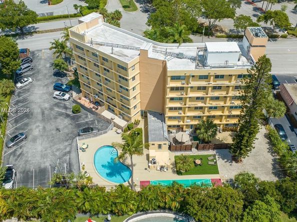 2400 NE 9th St 104, Fort Lauderdale FL 33304