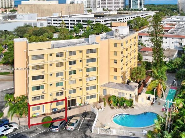 2400 NE 9th St 104, Fort Lauderdale FL 33304