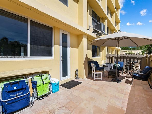 2400 NE 9th St 104, Fort Lauderdale FL 33304