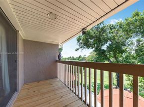 303 Saint Andrews Rd 1968, Hollywood FL 33021