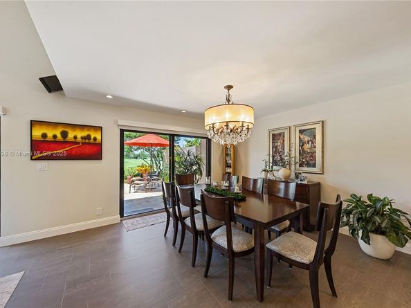 303 Saint Andrews Rd 1968, Hollywood FL 33021