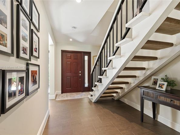 303 Saint Andrews Rd 1968, Hollywood FL 33021