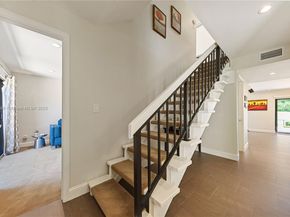 303 Saint Andrews Rd 1968, Hollywood FL 33021