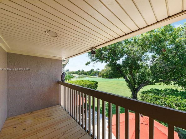 303 Saint Andrews Rd 1968, Hollywood FL 33021