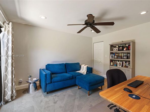 303 Saint Andrews Rd 1968, Hollywood FL 33021