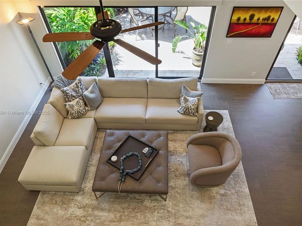 303 Saint Andrews Rd 1968, Hollywood FL 33021