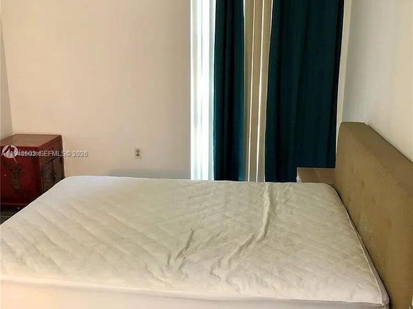 17570 Atlantic Blvd 105, Sunny Isles Beach FL 33160