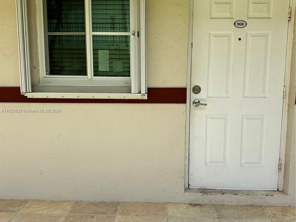 8600 SW 67th Ave 908, Pinecrest FL 33156