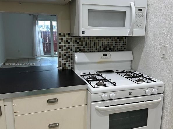 8600 SW 67th Ave 908, Pinecrest FL 33156