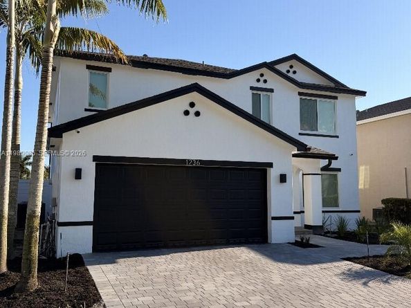 1236 NW 208th St, Miami Gardens FL 33169