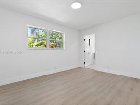 2704 Cleveland St, Hollywood FL 33020