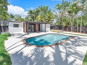 2704 Cleveland St, Hollywood FL 33020
