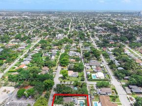 2704 Cleveland St, Hollywood FL 33020