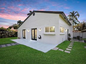 480 W Mount Vernon Dr, Plantation FL 33325