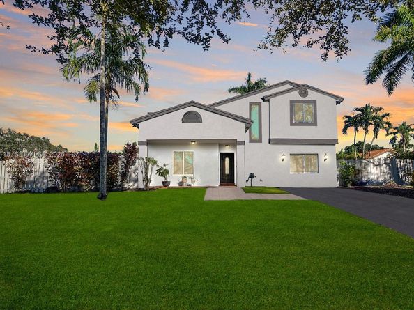480 W Mount Vernon Dr, Plantation FL 33325