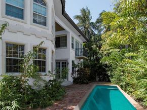 4501 N Bay Rd, Miami Beach FL 33140