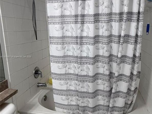 11133 SW 8th St 102, Pembroke Pines FL 33025